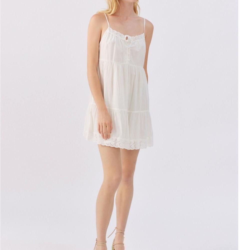 Urban Outfitters Tiered Mini Dress in White Size XS